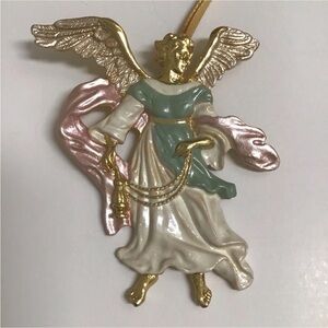 LAST 1!  The Met New York Museum of Art 2018 Angel Tree Ornament Gold USA NEW
